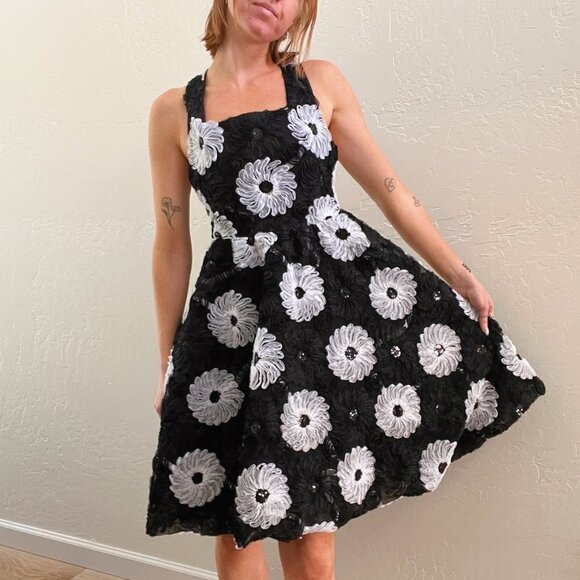 Black Tulle Daisy Flower Embellished Fit + Flare Dress - Picture 4 of 8